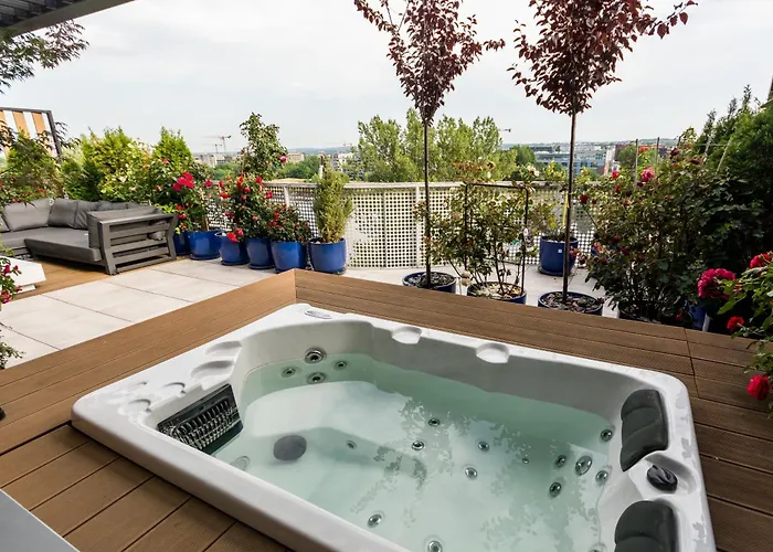 Luxury Penthouse With Jacuzzi